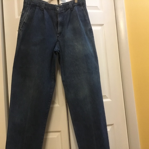 Men’s Dockers khakis 33x34 Classic Fit Blue Jeans - Picture 2 of 16